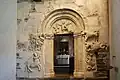 Romanisches Portal der Schlosskapelle