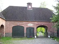 Torhaus von 1719 in Warnau (Holstein)