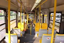 Fahrgastraum, betrachtet vom hinteren Hochflurbereich aus