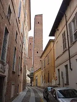 Torri in der Via Luigi Porta.