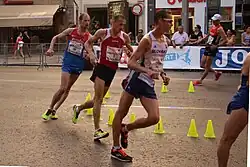 Dsjanis Simanowitsch (Mitte) – Platz&nbsp;23