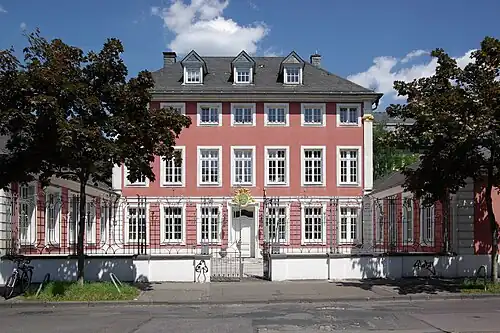 Kurie des Stifts St. Paulin (Balthasar-Neumann-Straße 4)