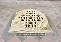 Bodenöffnung zum Grab von Friedrich Spee (”Oculus“)
