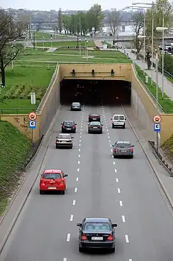 Einfahrt von der Südseite