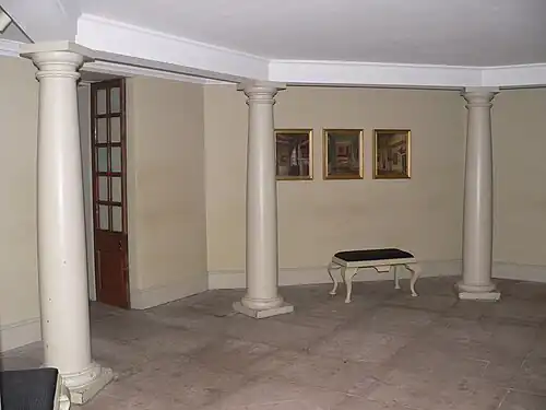 Die Lower Tribune (untere Halle)