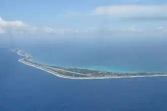 Schrägluftbild von Westen mit Vaiaku im Vordergrund