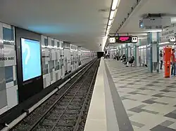 Bahnsteig im U-Bahnhof