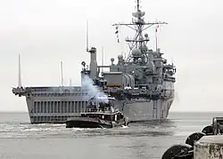 USS Nashville beim Auslaufen aus der Naval Station Norfolk, Februar 2008