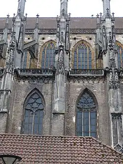 Nördliche Seitenschiffswand und Obergaden