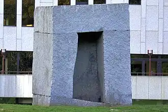 Ulrich Rückriem – Steinhaus (1988)