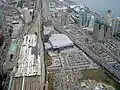 Ansicht der Union Station und des Air Canada Centre vom CN Tower aus (August 2005)