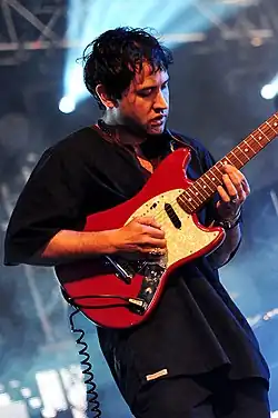 Ruban Nielson beim Auftritt des Unknown Mortal Orchestra 2012 in Busselton im Sir Stewart Bovell Park