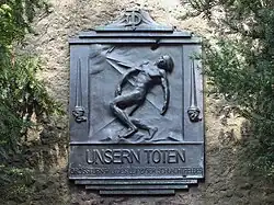 Bronzerelief für gefallene Turner auf dem Südfriedhof Leipzig