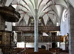 Blick gegen Westen – die zweigeschoßige Empore