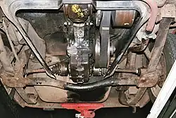 Variomatic mit einem Keilriemen und De-Dion-Achse des DAF 46 von unten gesehen