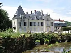 Schloss Vaux-sur-Poligny an der Glantine