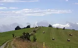 Blick über den Bergrücken