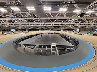 Innenraum des Velodroom Limburg