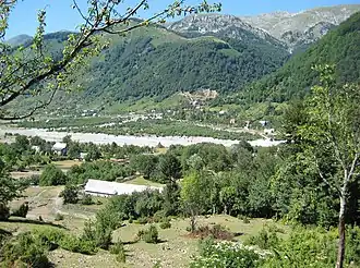 Verstreute Häuser im Vermosh-Tal – Ortsteil Velipoja