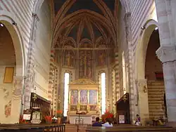 Blick in den Chorraum