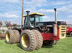 Ein Versatile 856 in Carrollton, Ohio