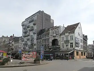 Gebäude verschiedener Epochen an der Place du Martyr