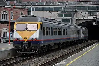 AM 80 in der Lackierungsvariante bis 2009 im Bahnhof Verviers-Central