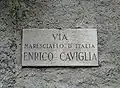 Straßenschild Via Enrico Caviglia an der Einfahrt zur Via Torino
