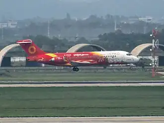Eine „wet-geleaste“ Comac C909 der VietJet Air (2025)