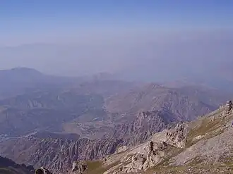 Blick hinab nach Chimgon und zum Chorvoq