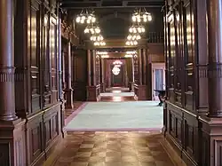 Blickachse aus der Bibliothek