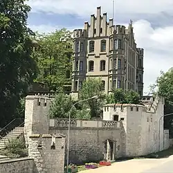 Ansicht von Nordosten vom gleichen Donauufer aus gesehen