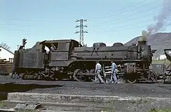 Die von Krauss und Maffei gebauten Meterspurlokomotiven bewährten sich in Nordspanien.[10] Maschine Nr. 16 in Villablino.