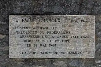 Tafel im Friedhof von Villeneuve