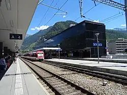 Bahnhofgebäude Bahnseite (2020)