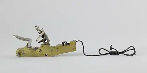 Steinschloss eines Geschützes mit Abzugsleine