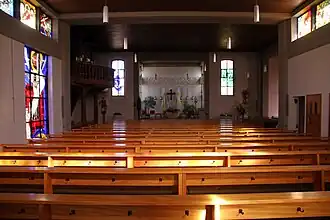 Blick vom modernen Portal zum neuen Chor