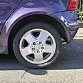 Leichtmetallrad der Avantgarde-Ausstattung des Mercedes W168 von 1999