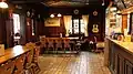 Gastraum mit Schänke