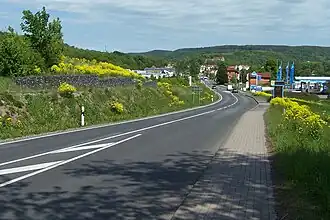 Blick von Westen nach Creuzburg, am Horizont der bewaldete Mihlberg