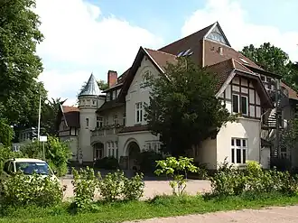 Gutshaus Pinneberg Waldenau, Schulgebäude der Schülerschule