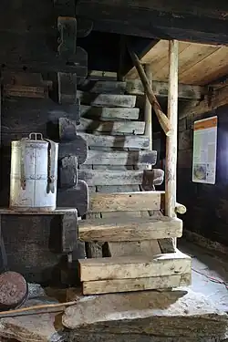 Treppe ins Obergeschoss