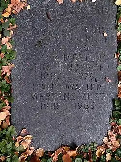 Walter Mertens (1885–1943) Gartenarchitekt, Oskar Mertens-Schollenberger (1887–1976) Gartenarchitekt, Hans Walter Mertens-Züst (1918–1985). Grab, Friedhof Enzenbühl, Zürich