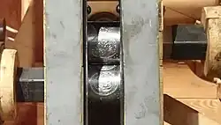 Detail einer Walzenprägemaschine (Nachbau im Museum „Münze Hall“)