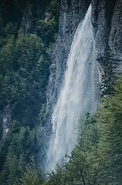 Wasserfall, von Osten