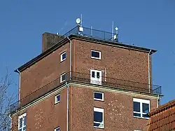 Behältergeschoss mit installierten Webcams