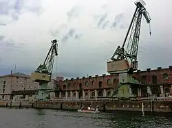 Krane an der Werftstraße