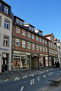 Wohn- und Geschäftshaus