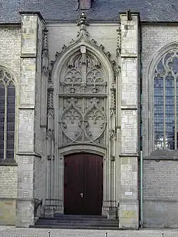 Brautportal noch ohne Wappenteller 2007