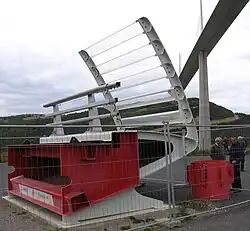 Segment aus dem Randbereich des Fahrbahnträgers